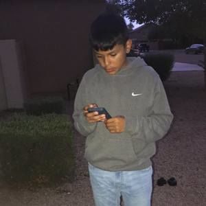 Meet your Posher, Manuel